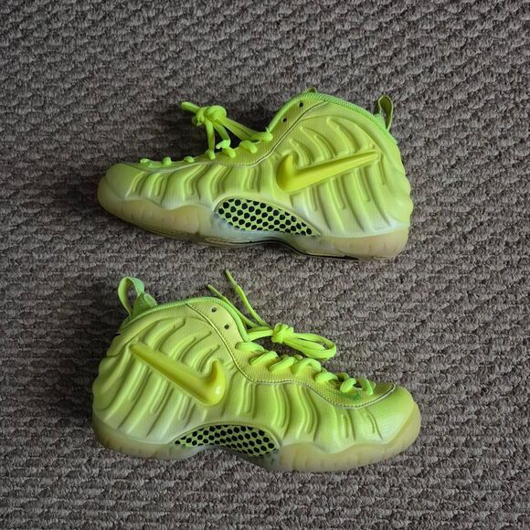 Nike Foamposites Pro Volt - Picture 2 of 8